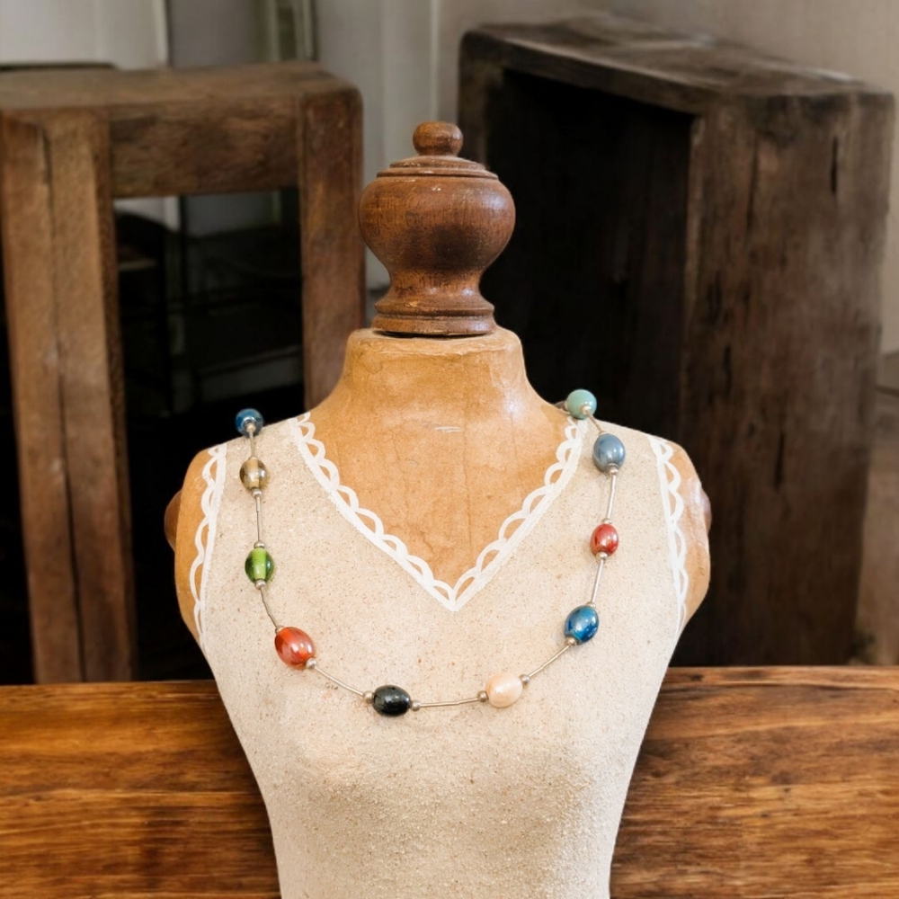 Colorful Casual Vintage Oval-Cut Glass Bead Necklace with Lobster Claw Clasp - Picture 3 of 5